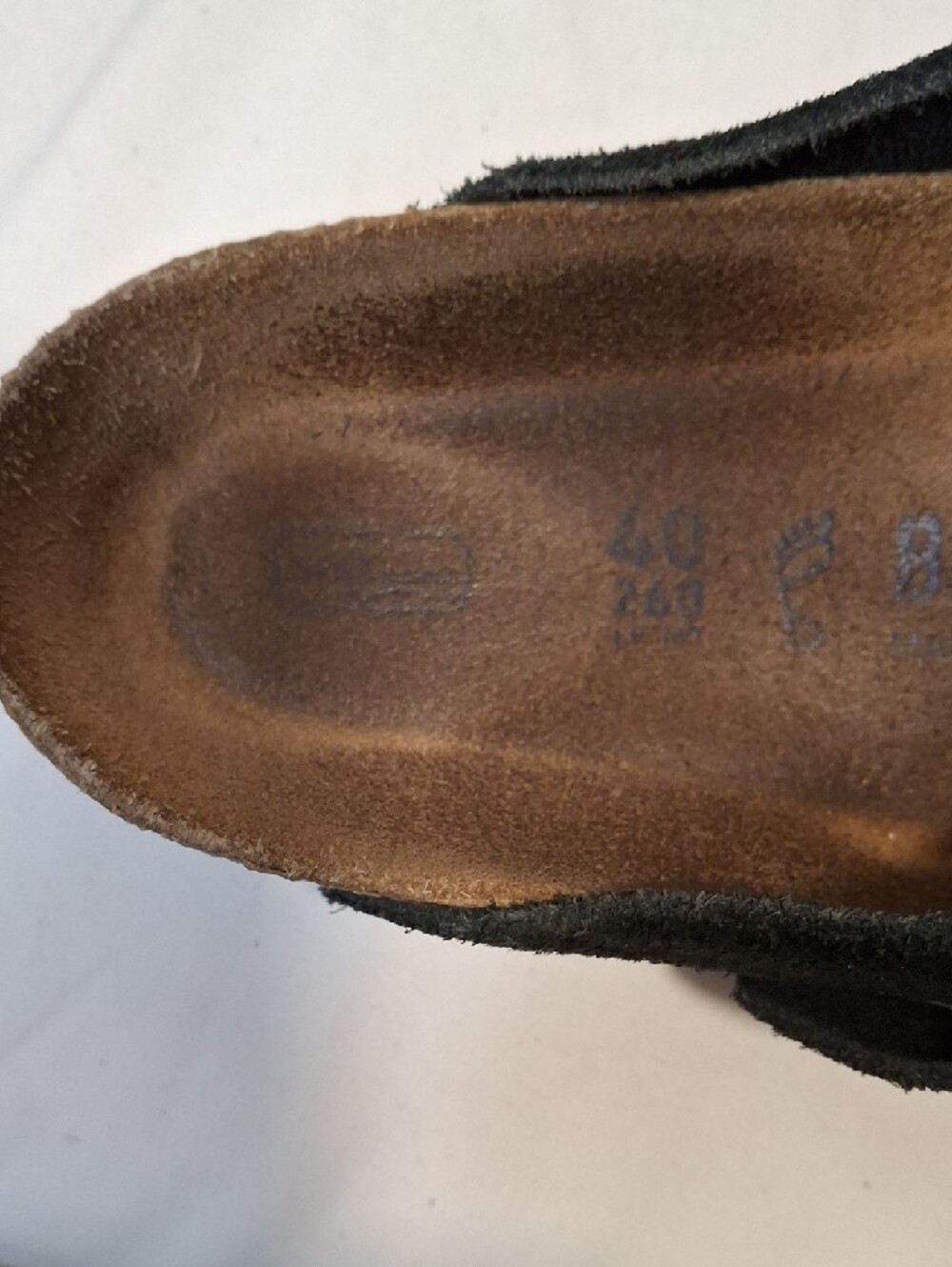Birkenstock Women's Black Suede Clog Buckle Slip On Sandals. Lightly Worn. - Picture 8 of 10